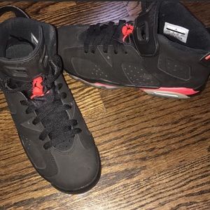 Air Jordan 6’s “infared” (6Y)